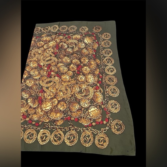 Chanel scarve - Picture 1 of 5